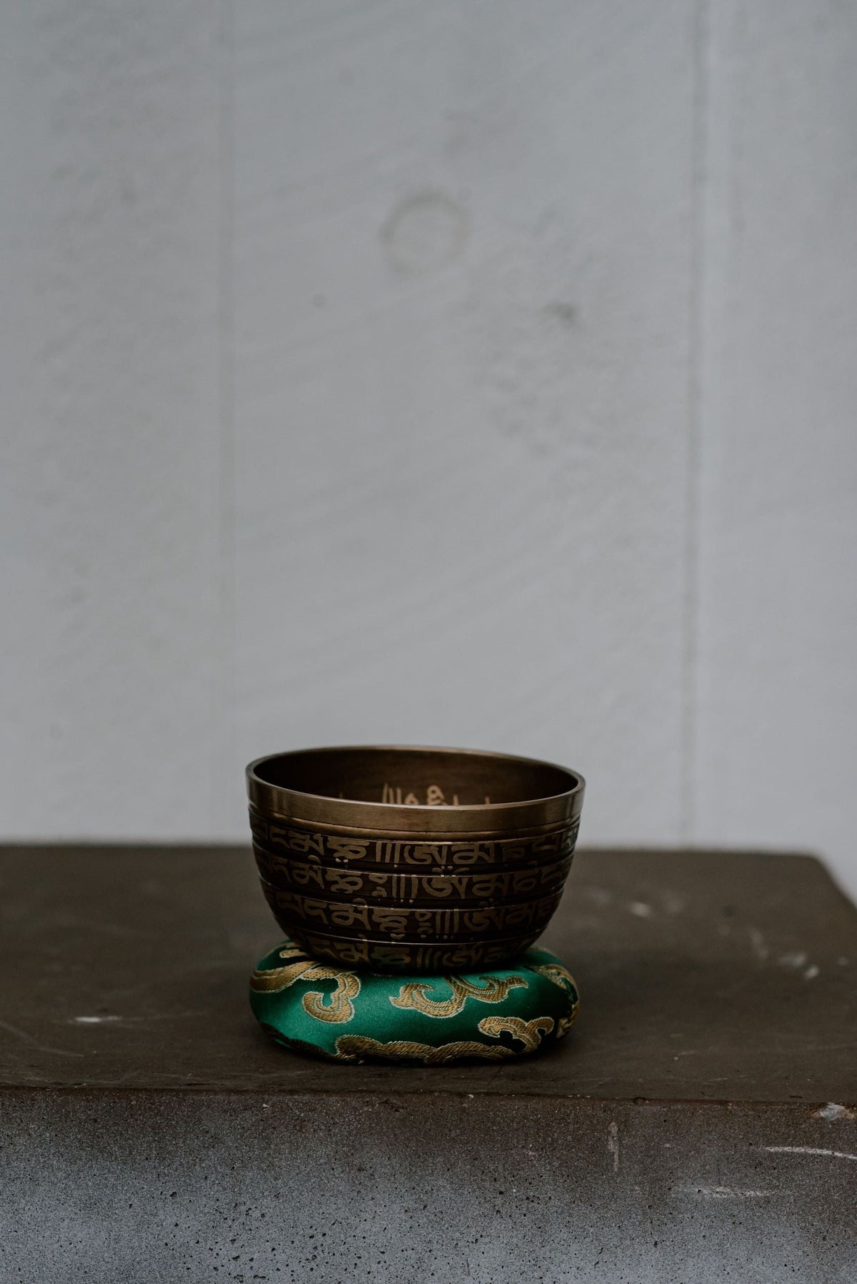 Tibetan Mantra Carved Singing Bowls - Zen Warrior Shop
