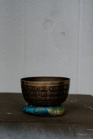 Tibetan Mantra Carved Singing Bowls - Zen Warrior Shop
