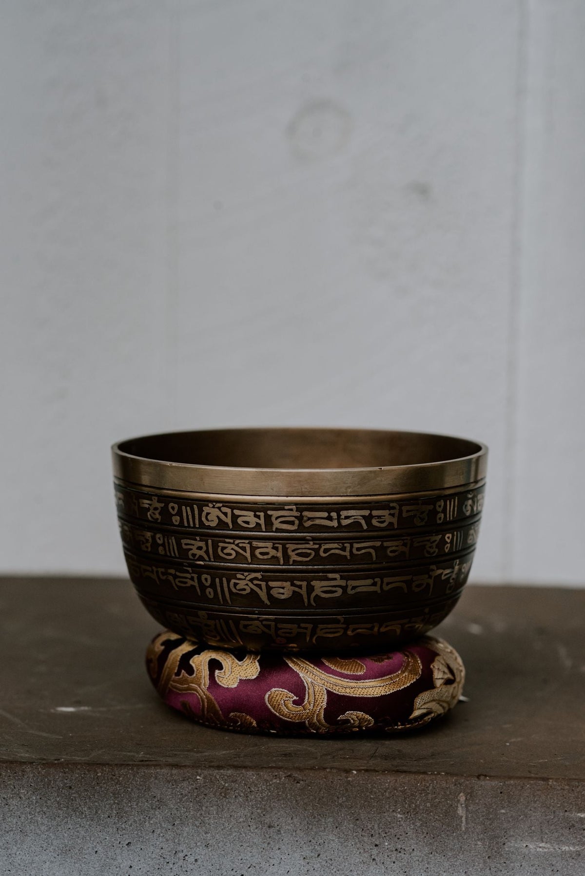 Tibetan Mantra Carved Singing Bowls - Zen Warrior Shop