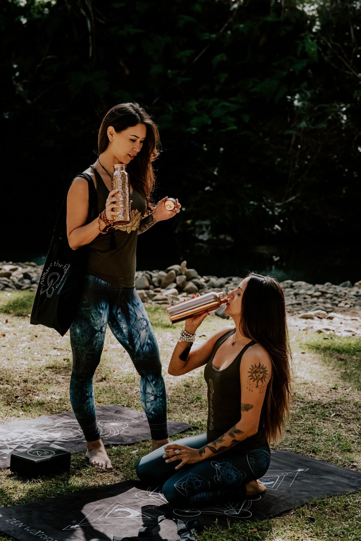 Copper Water Bottle - Hammered Finish - 1 Litre - Zen Warrior Shop