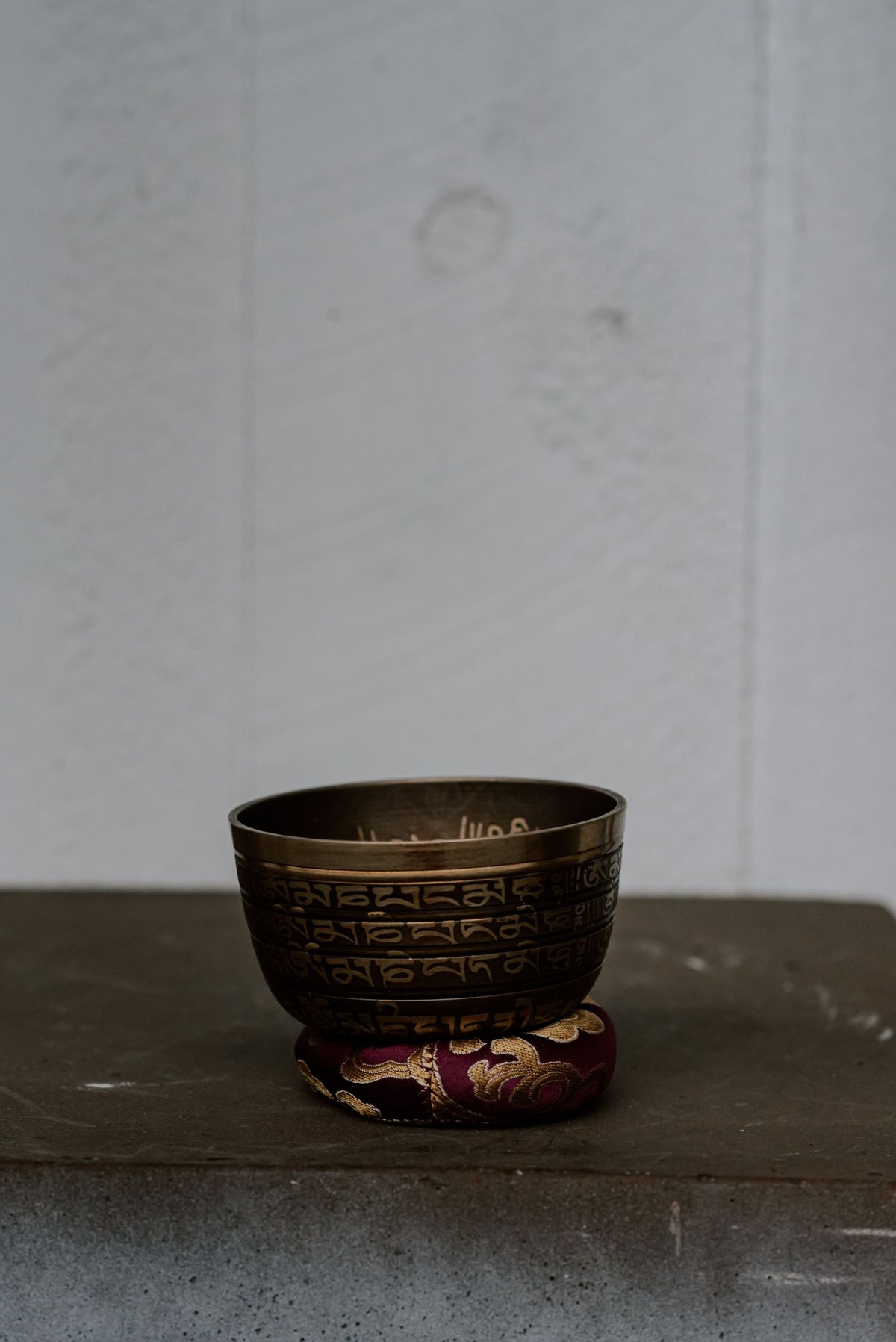 Tibetan Mantra Carved Singing Bowls - Zen Warrior Shop