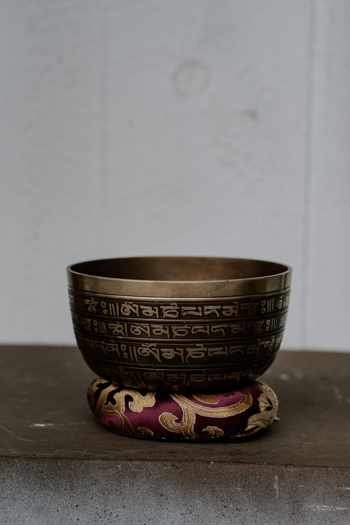 Tibetan Mantra Carved Singing Bowls - Zen Warrior Shop