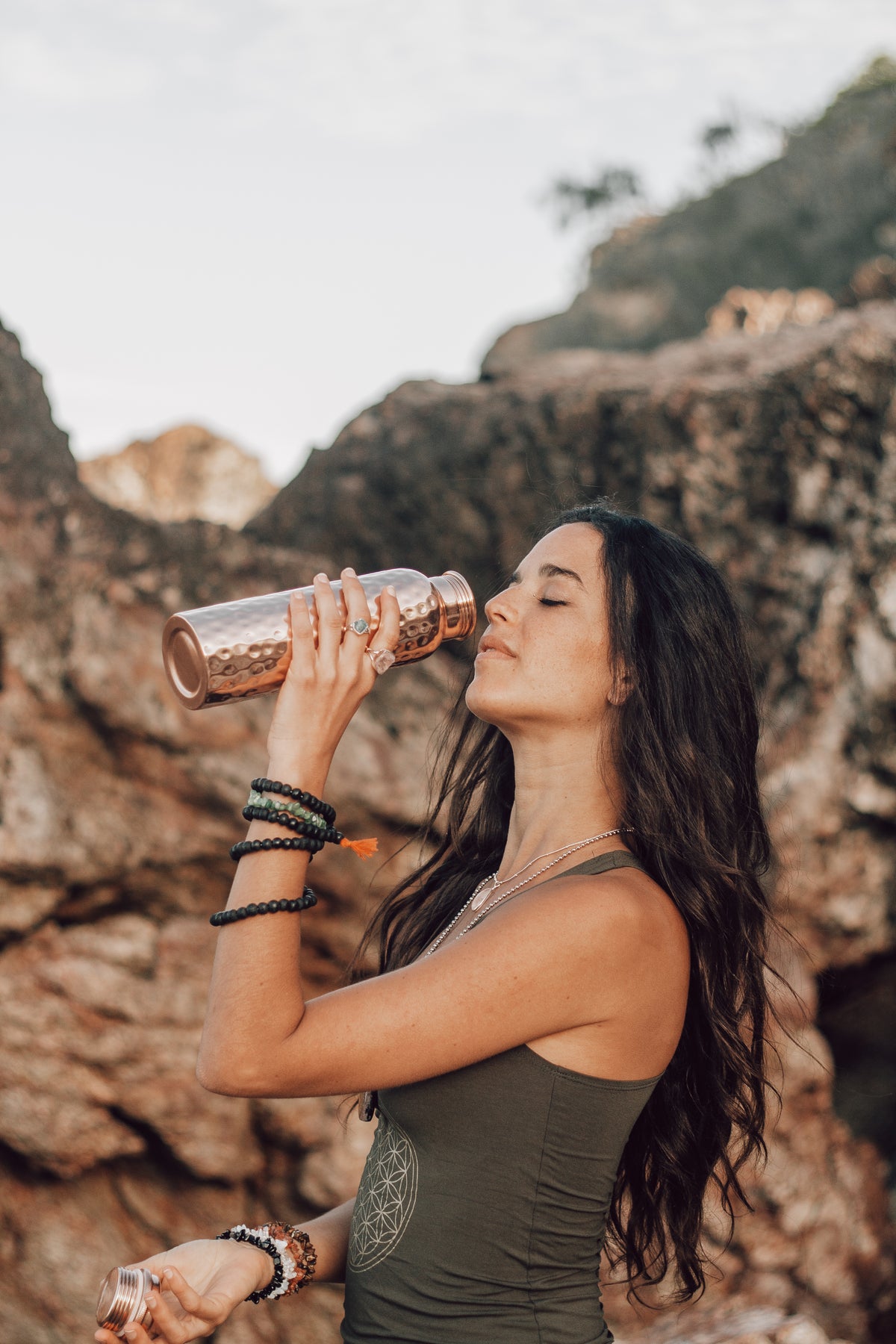 Copper Water Bottle - Hammered Finish - 1 Litre - Zen Warrior Shop
